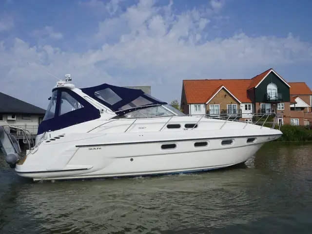 Sealine S37 Sports Cruiser