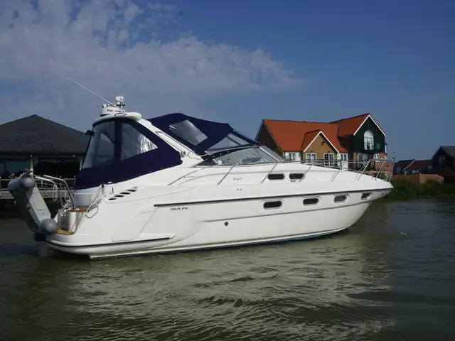 Sealine S37 Sports Cruiser