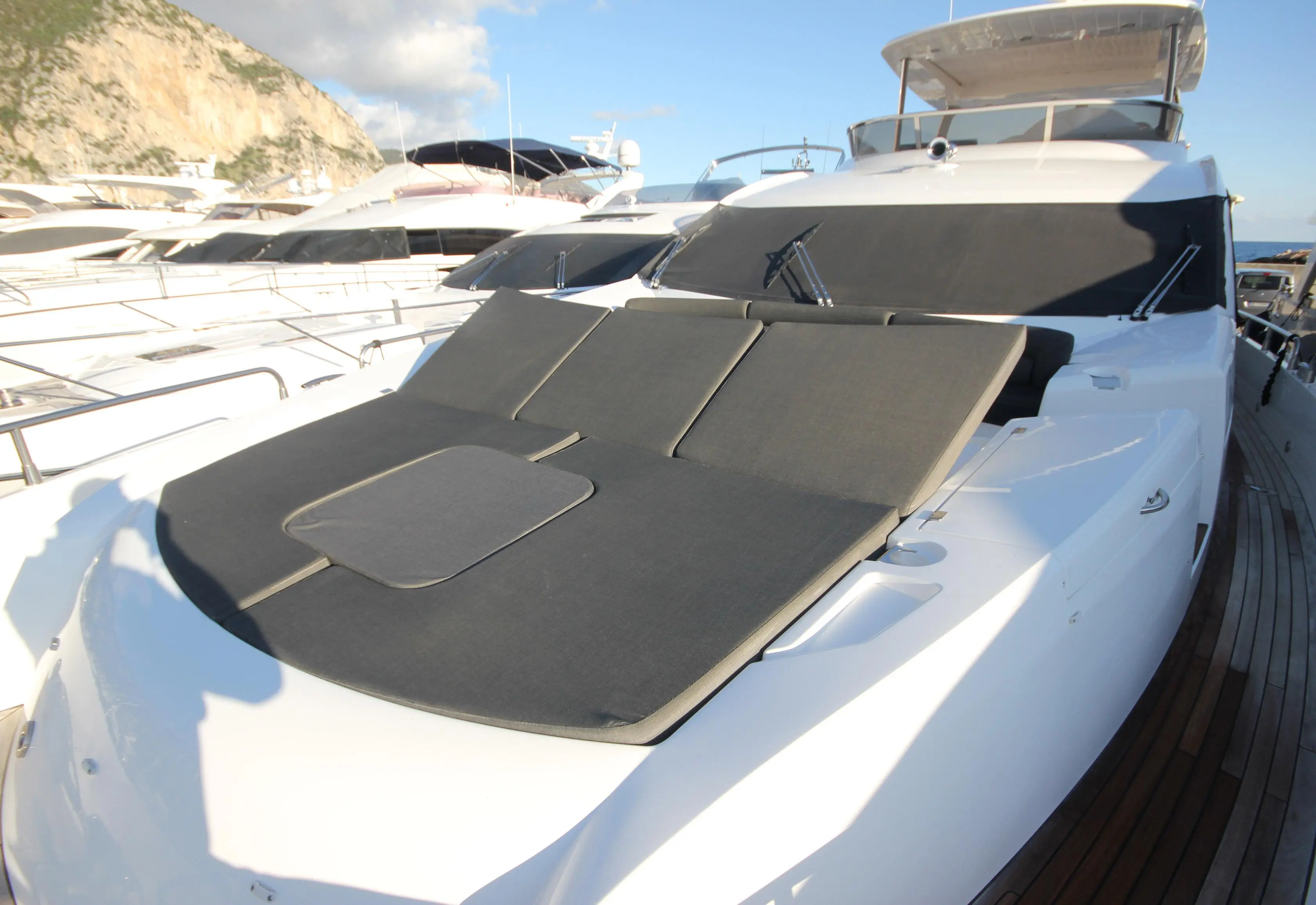 2013 Sunseeker predator 80