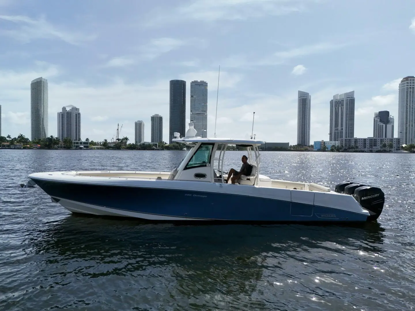 2017 Boston Whaler 350 outrage