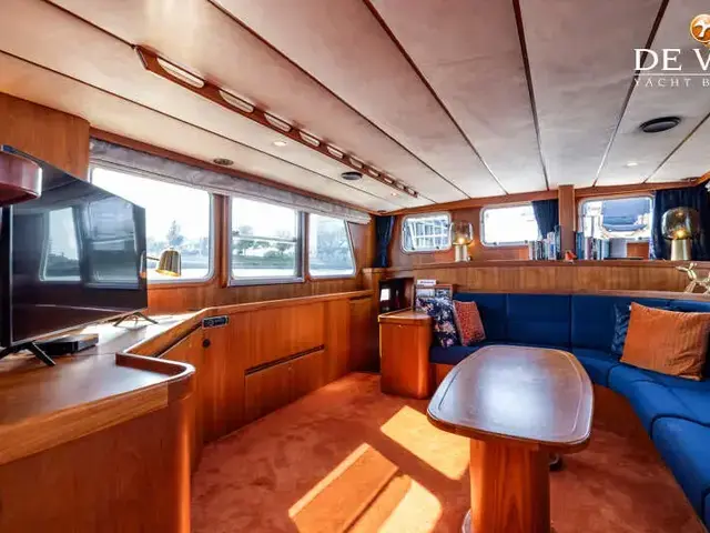 Altena Blue Water Trawler 58