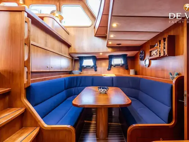 Altena Blue Water Trawler 58