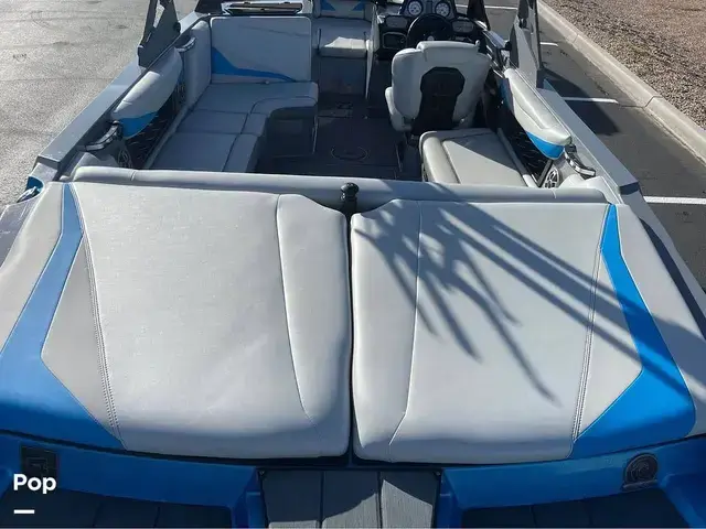 Axis Boats T22