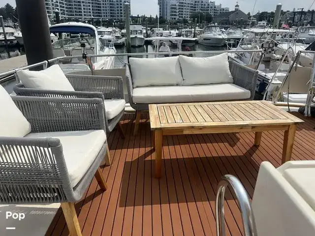 Hatteras 410 Aft Cabin