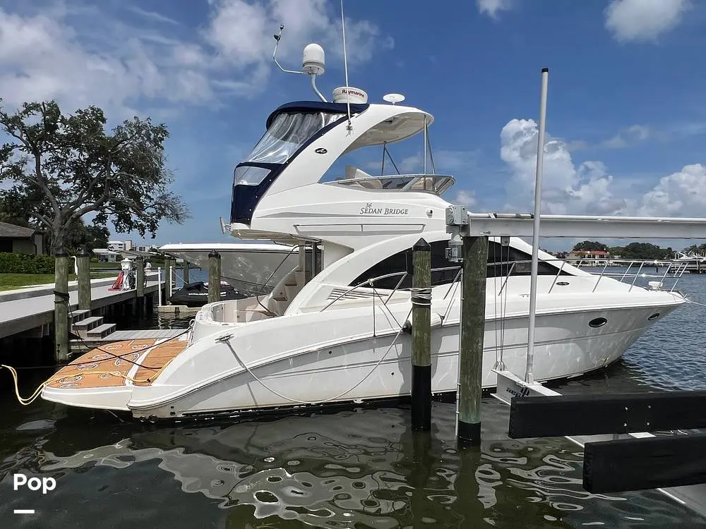 2007 Sea Ray 36 sedan bridge