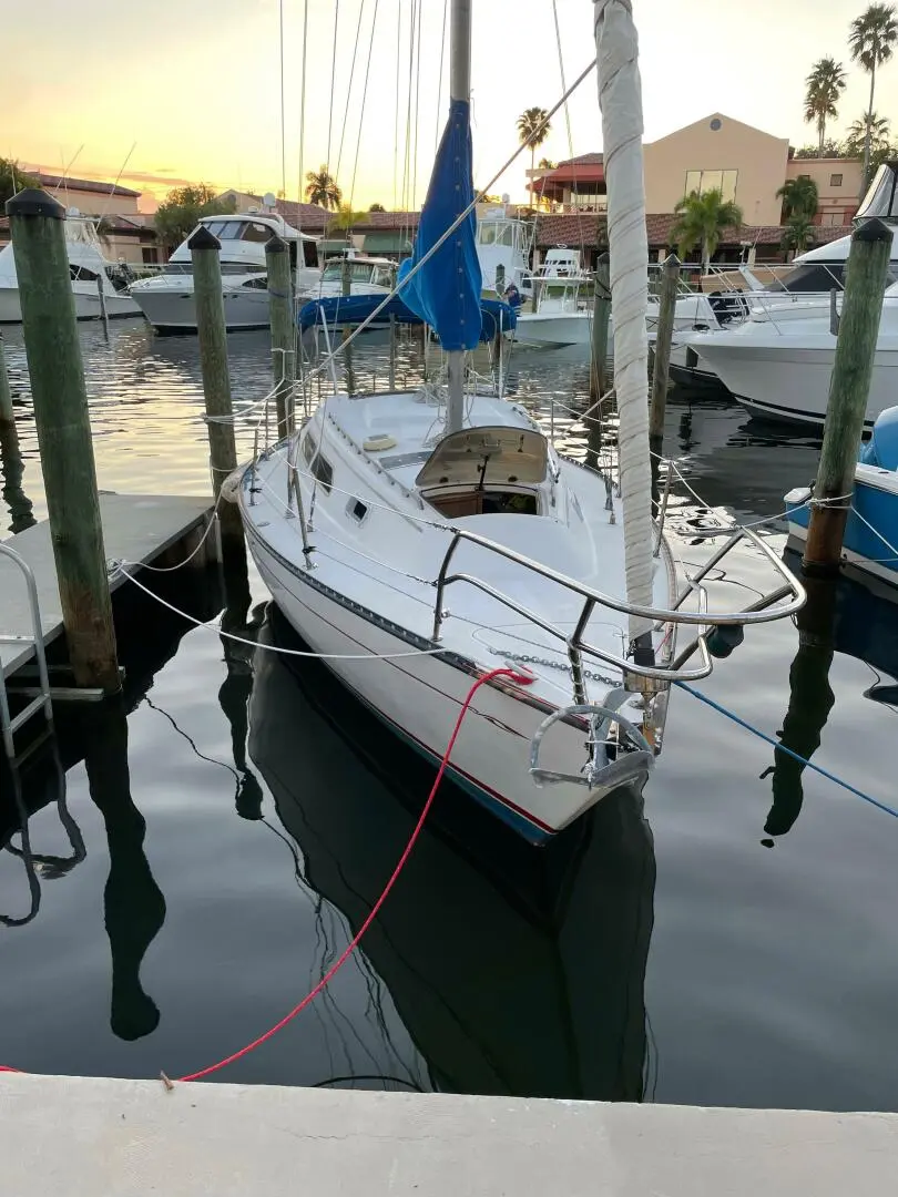 1991 Islander 28