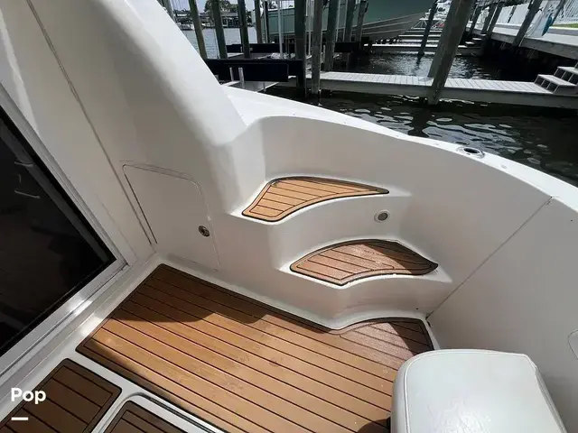 Sea Ray 36 Sedan Bridge