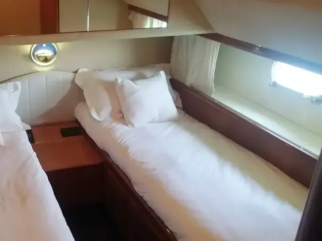 Ferretti Yachts 68