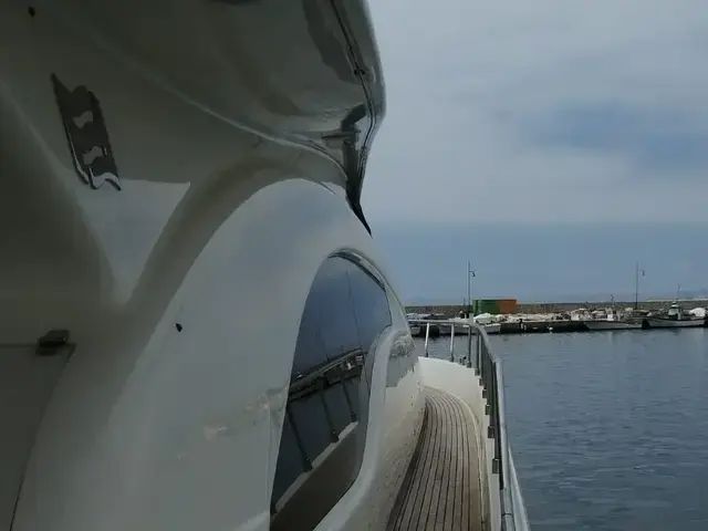 Ferretti Yachts 68