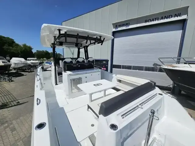 Jeanneau Cap Camarat 10.5 Center Console