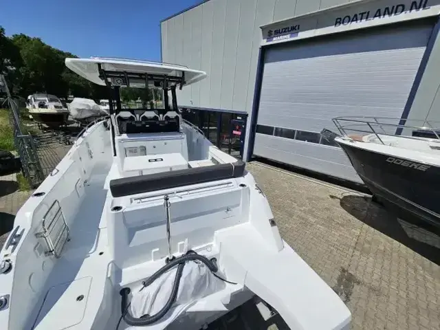 Jeanneau Cap Camarat 10.5 Center Console