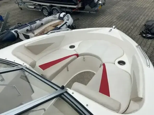 Glastron GT 185 Bowrider