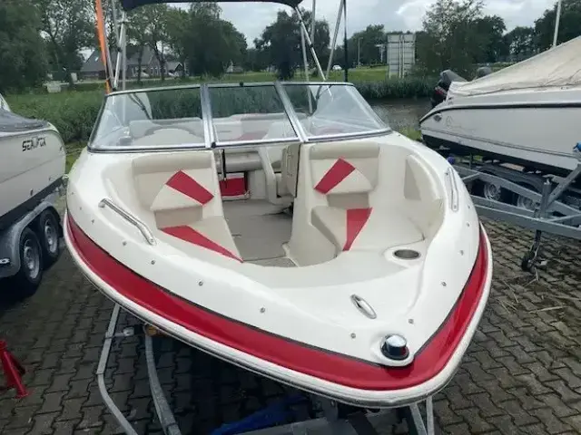 Glastron GT 185 Bowrider