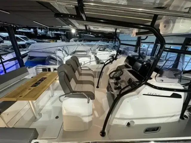 Jeanneau 9.0 Center Console