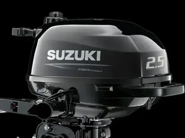 Suzuki 2.5 pk