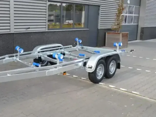 Vlemmix 2700 kg trailer 6.31m