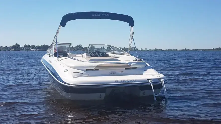 2006 Four Winns 200 horizon bowrider