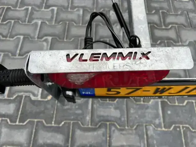 Vlemmix 1800 kg sloepentrailer