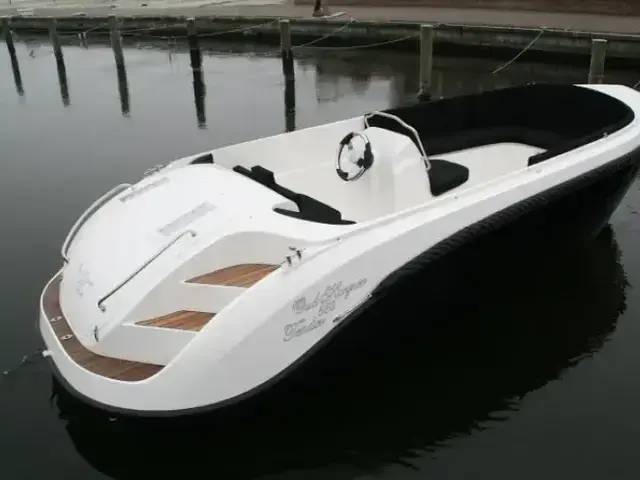 Oud Huijzer 578 Tender