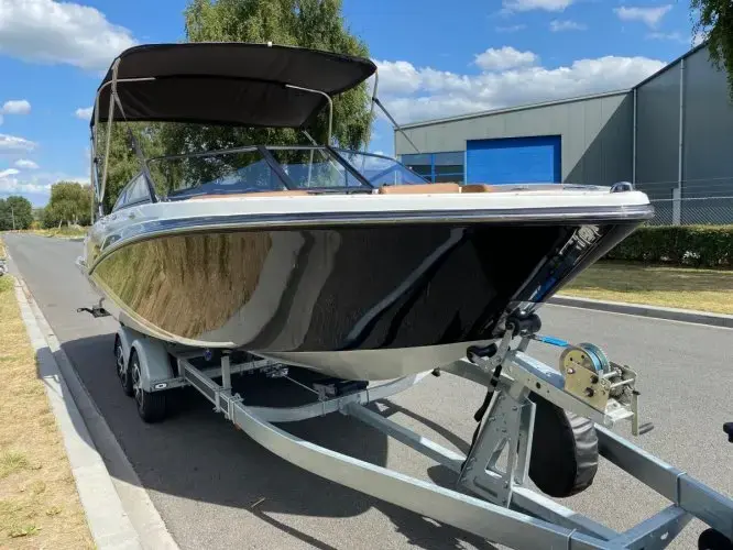 2021 Glastron gt 205 bowrider