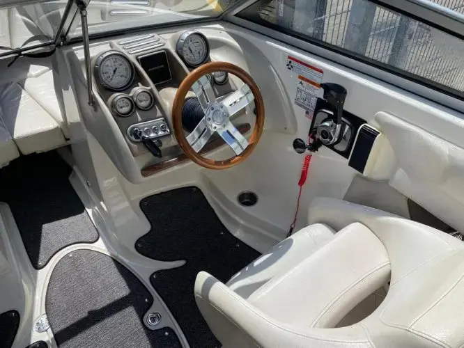 2010 Glastron gls 215 bowrider