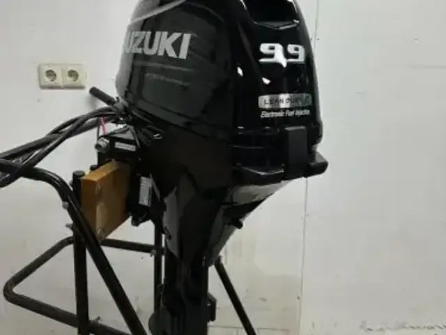 Suzuki 9.9 pk injectie