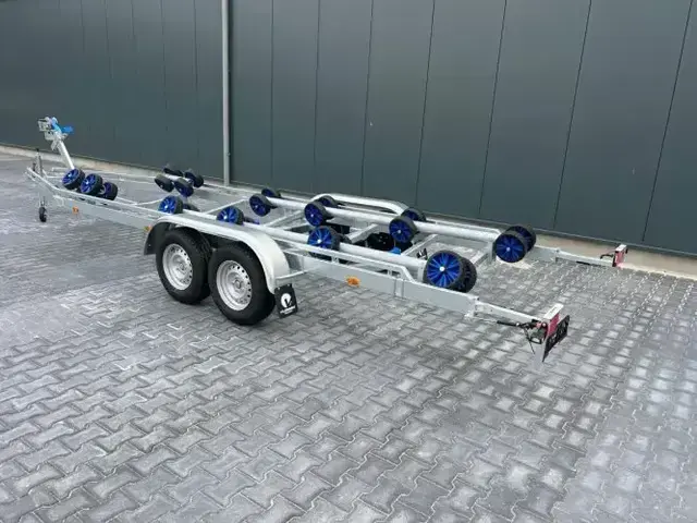 Vlemmix Boottrailers K 3500 kg. FLEX ROLL met wegklapbare LED verlichting