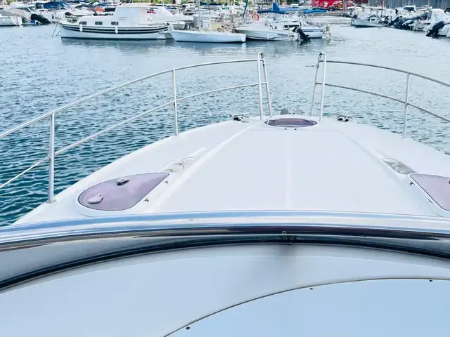 Bavaria 32