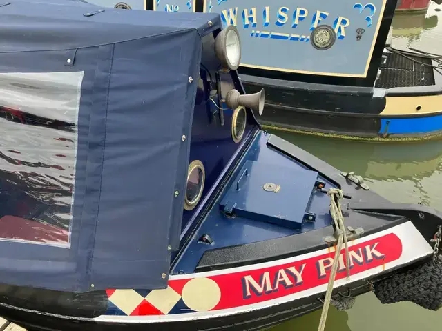 Pat Buckle Narrowboat