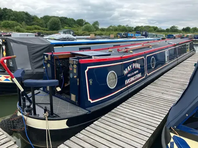 Pat Buckle Narrowboat