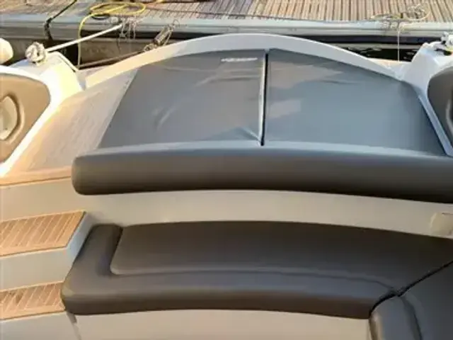 Pershing 37' Cabin