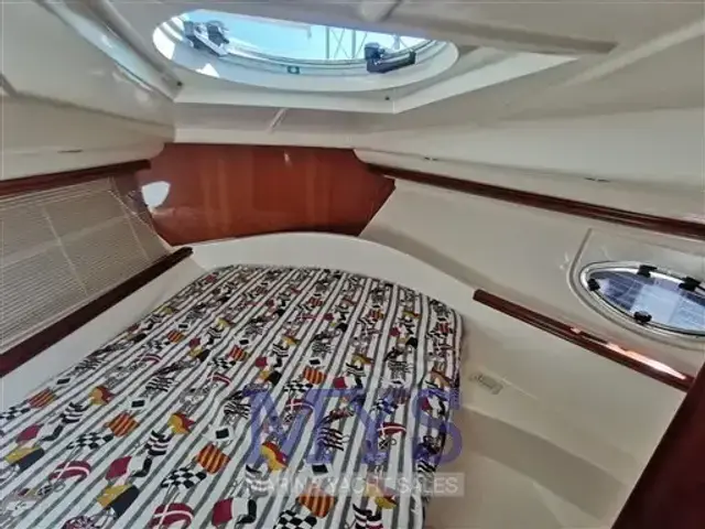 Pershing 37' Cabin