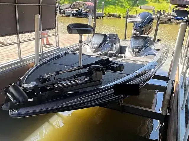 Skeeter FX21 LE