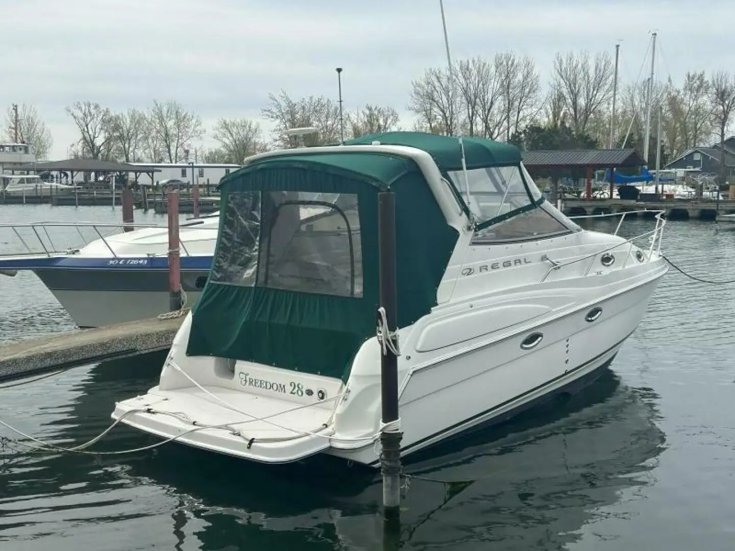 2003 Regal 2860 commodore