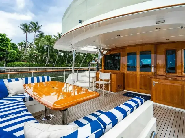 Hunt Yachts Ocean 76