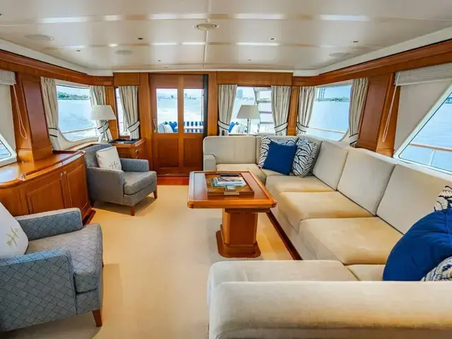 Hunt Yachts Ocean 76