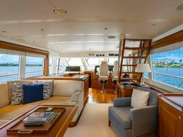 Hunt Yachts Ocean 76