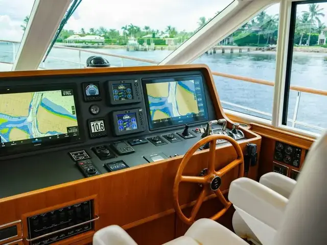 Hunt Yachts Ocean 76