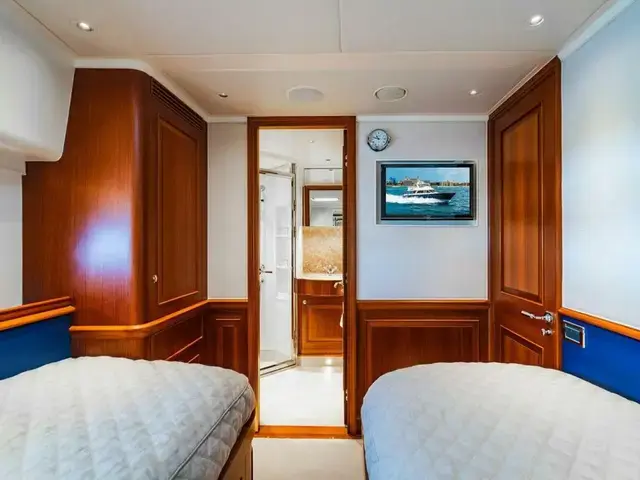 Hunt Yachts Ocean 76