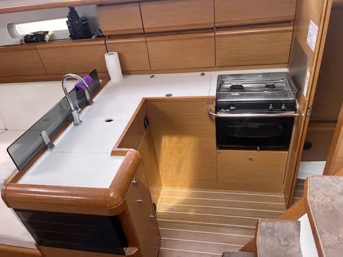 2013 Jeanneau sun odyssey 409