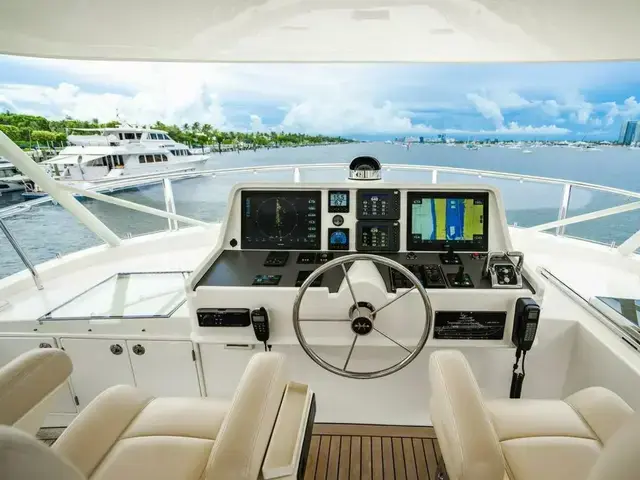 Hunt Yachts Ocean 76