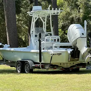 2013 Yellowfin 24 Bay