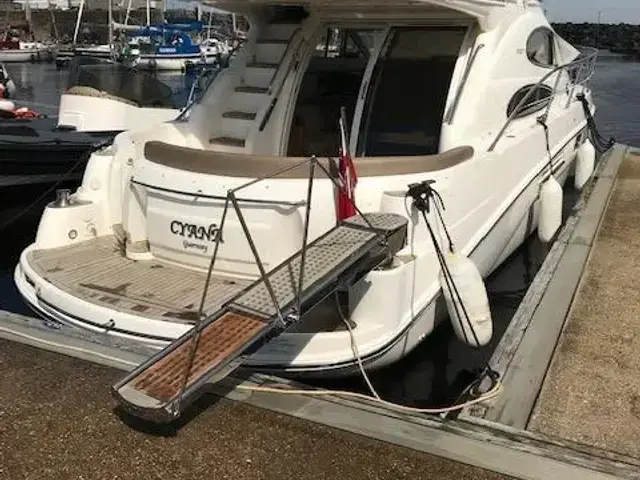 Sealine F 37