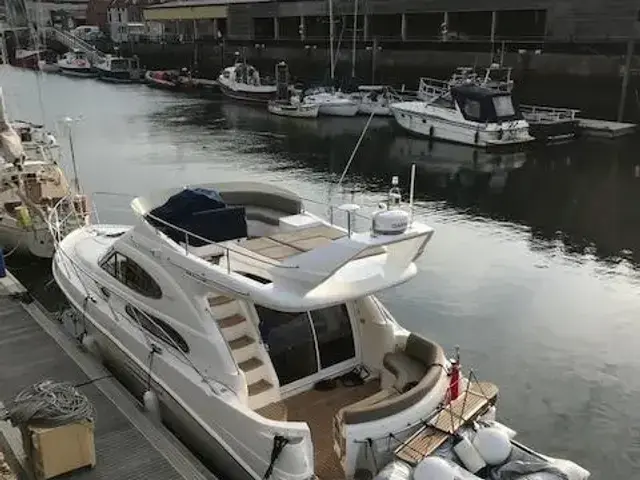 Sealine F 37