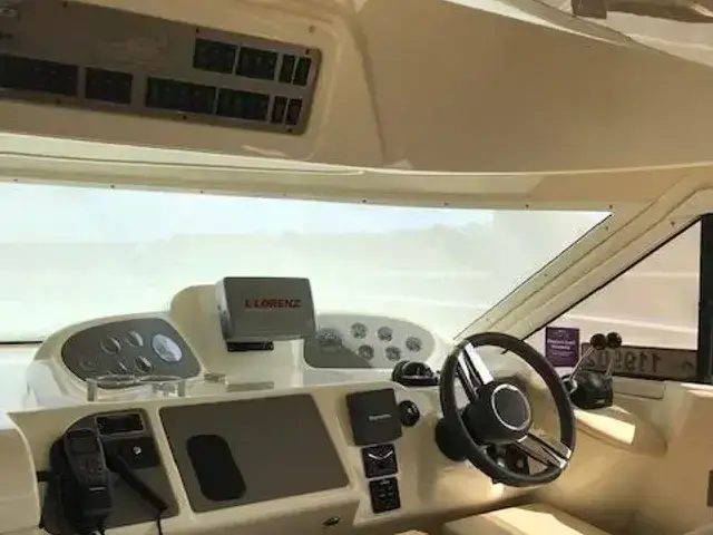 Sealine F 37