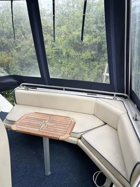 1988 International 3270 cruiser - boat