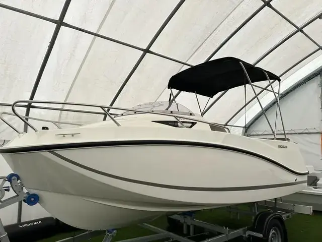 Quicksilver Activ 505 Cabin Cruiser