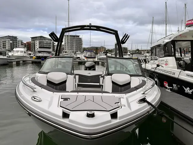 Monterey 238ss Bowrider