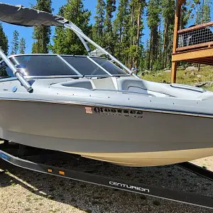 2005 Centurion Boats Avalanche C4