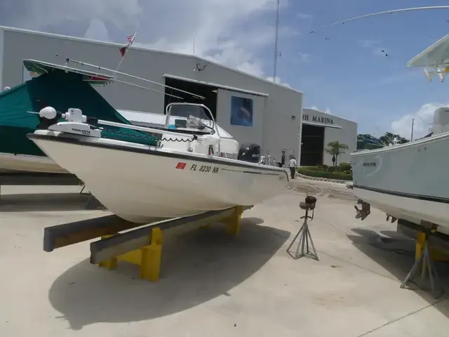 Boston Whaler 180 Dauntless